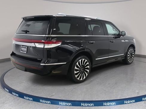 Certified 2022 Lincoln Navigator Black Label image 5