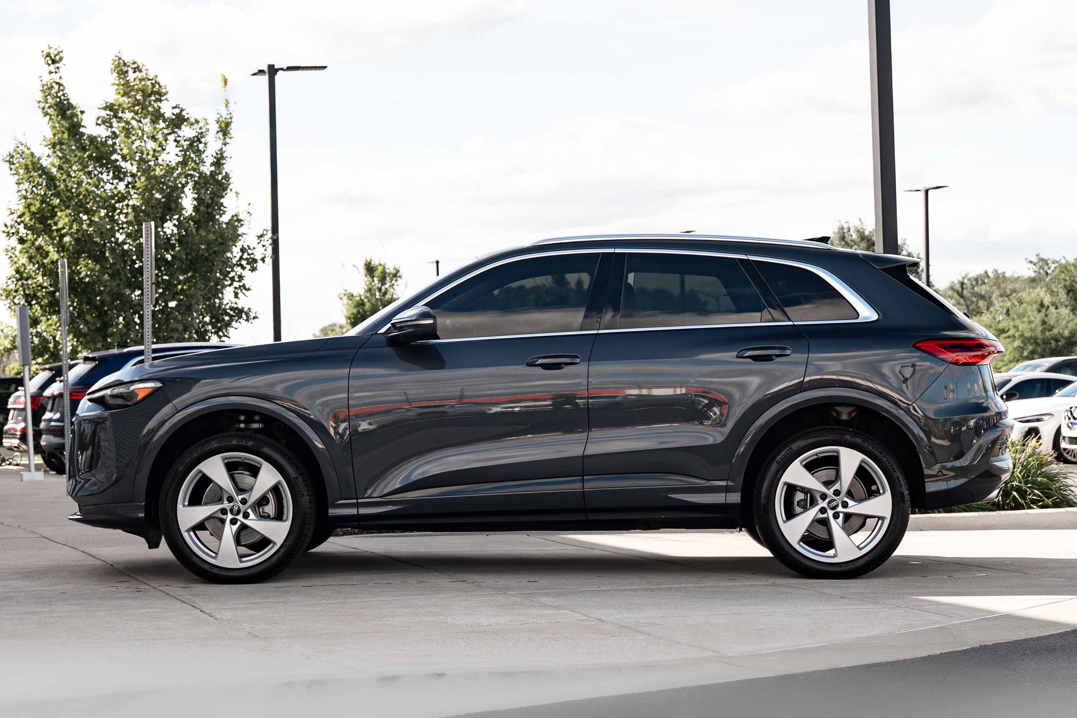 Certified 2025 Audi Q5 Premium w/ Premium Plus AWD/4WD image 6