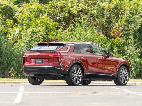 Used 2024 Cadillac Lyriq Luxury RWD image 51