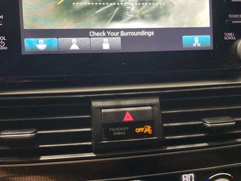 Used 2021 Honda Accord Sport image 12