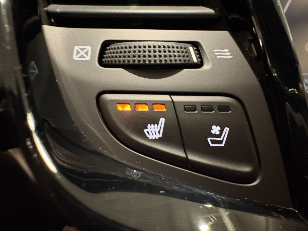 Used 2017 Chevrolet SS RWD image 26