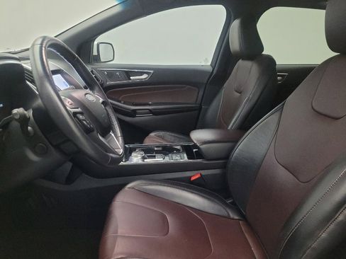 Used 2020 Ford Edge Titanium w/ Equipment Group 301A FWD image 17