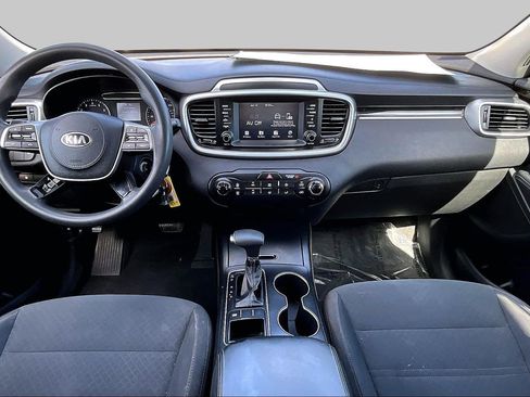 Used 2019 Kia Sorento FWD image 14