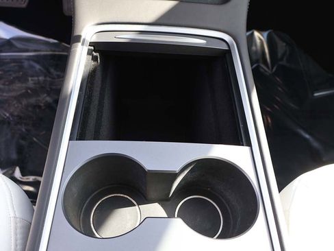 Used 2023 Tesla Model Y Long Range image 59