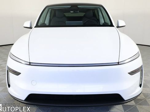 Used 2026 Tesla Model Y Long Range AWD/4WD image 2