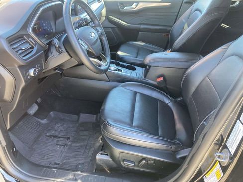 Used 2022 Ford Escape Titanium image 20