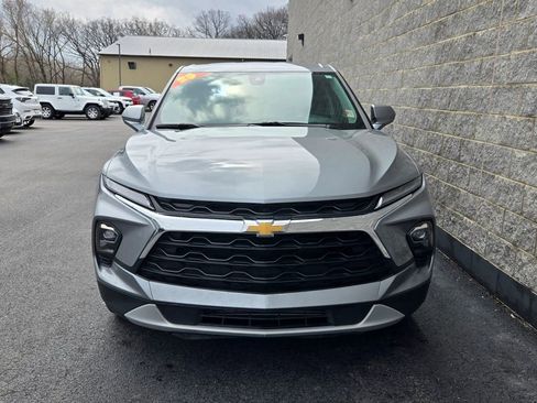 Used 2025 Chevrolet Blazer LT FWD image 8