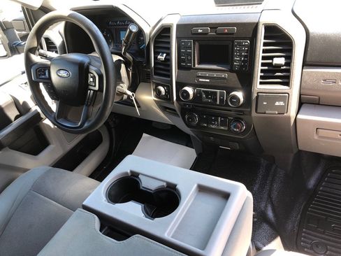 Used 2018 Ford F250 XL w/ STX Appearance Package AWD/4WD image 26