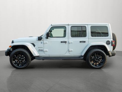 Used 2023 Jeep Wrangler Unlimited Sahara w/ Cold Weather Group AWD/4WD image 4