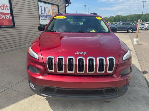 Used 2015 Jeep Cherokee Sport w/ Sport Appearance Group AWD/4WD image 2
