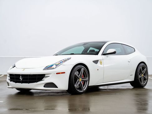 Used 2014 Ferrari FF image 8