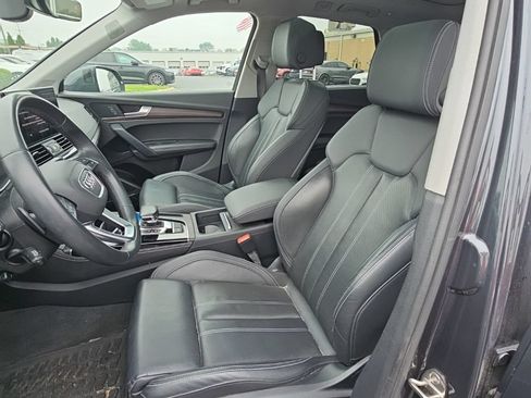 Used 2021 Audi Q5 Prestige w/ Prestige Package AWD/4WD image 3