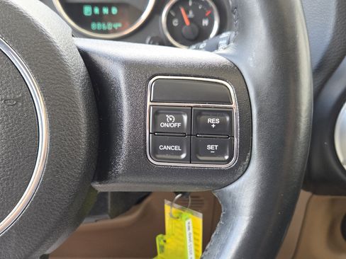 Used 2015 Jeep Wrangler Unlimited Sahara w/ Connectivity Group image 27