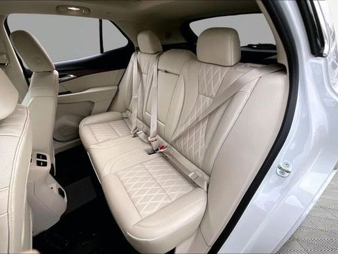 Used 2023 Buick Envision Avenir image 16