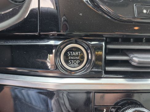Certified 2023 Nissan Pathfinder SL AWD/4WD image 36