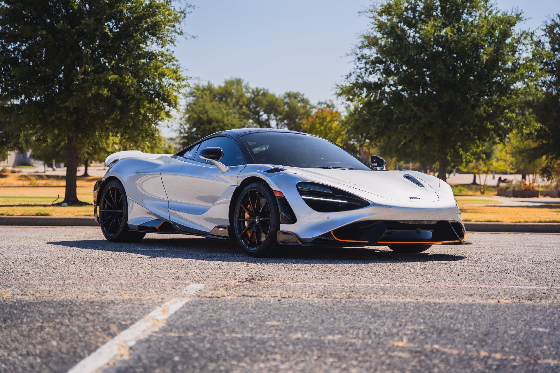 Used 2021 McLaren 765LT RWD image 24