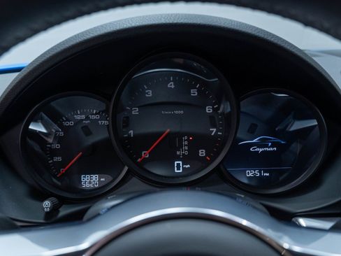Used 2025 Porsche 718 Cayman RWD image 11
