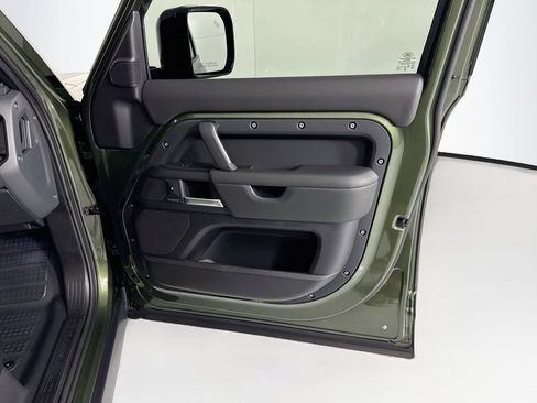 New 2026 Land Rover Defender 110 X-Dynamic SE AWD/4WD image 25