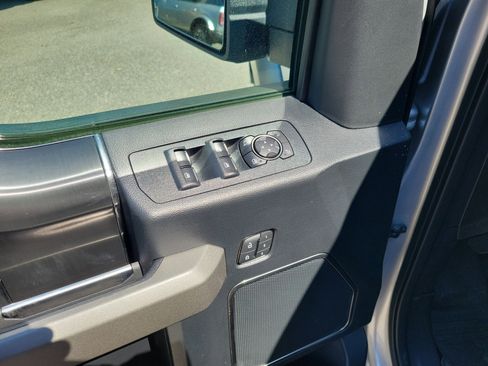 Used 2019 Ford F150 Raptor w/ Equipment Group 802A Luxury image 6