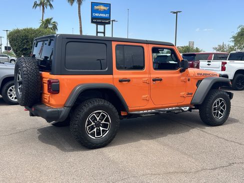 Used 2025 Jeep Wrangler Unlimited Rubicon w/ Steel Bumper Group AWD/4WD image 6