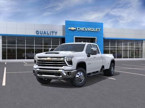 New 2026 Chevrolet Silverado 3500 LTZ w/ LTZ Plus Package AWD/4WD image 8