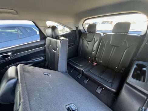 Used 2024 Kia Sorento S FWD image 30