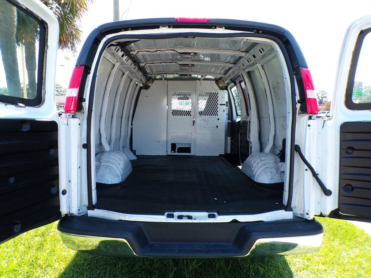 Used 2022 Chevrolet Express 2500 w/ Driver Convenience Package RWD image 25