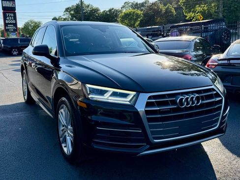 Used 2018 Audi Q5 2.0T Premium Plus w/ Premium Plus Package AWD/4WD image 3