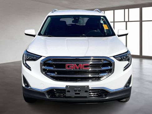 Used 2020 GMC Terrain SLT image 2
