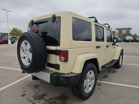 Used 2011 Jeep Wrangler Unlimited Sahara w/ Connectivity Group image 4