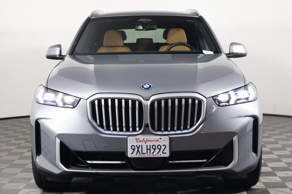 Certified 2026 BMW X5 xDrive50e w/ Climate Comfort Package AWD/4WD image 2