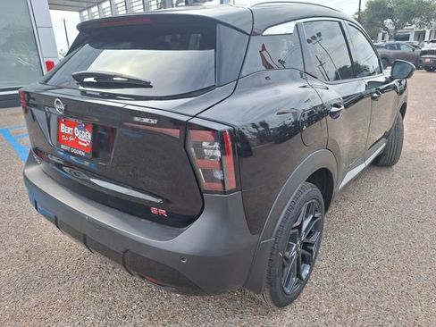 New 2026 Nissan Kicks SR FWD image 7