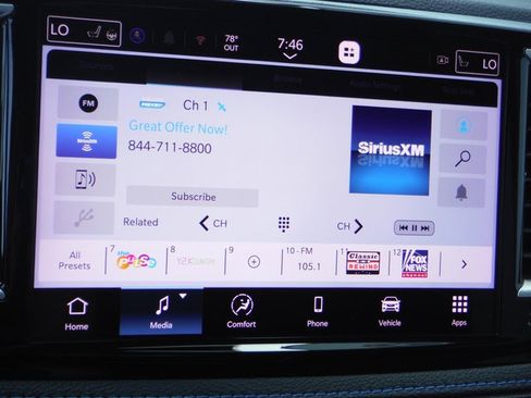 Used 2021 Chrysler Pacifica Touring-L w/ Uconnect Theater Family Group FWD image 23