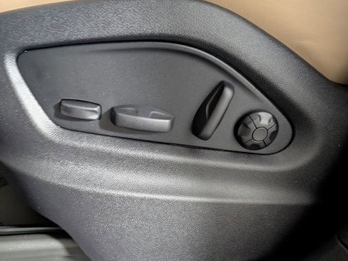 New 2026 Porsche Cayenne GTS image 29