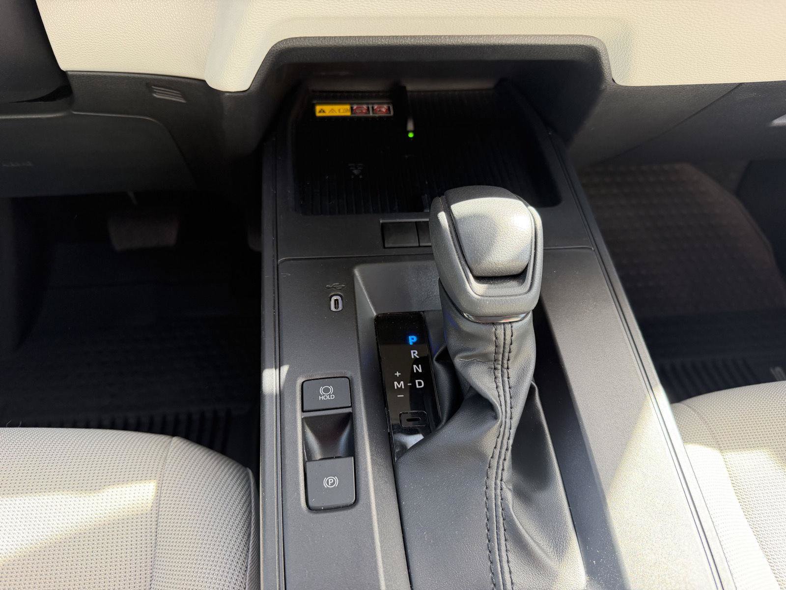 Used 2026 Toyota Corolla Cross LE w/ Moonroof Package FWD image 28
