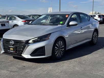Used 2023 Nissan Altima 2.5 SV