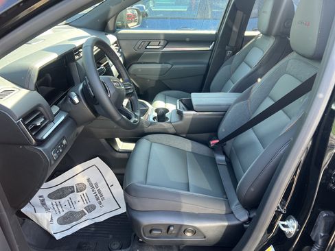 New 2026 GMC Terrain AT4 w/ Technology Package II AWD/4WD image 7