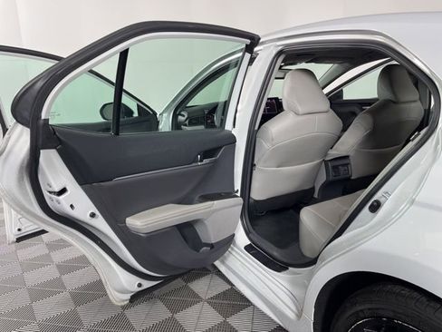 Used 2023 Toyota Camry XSE image 44