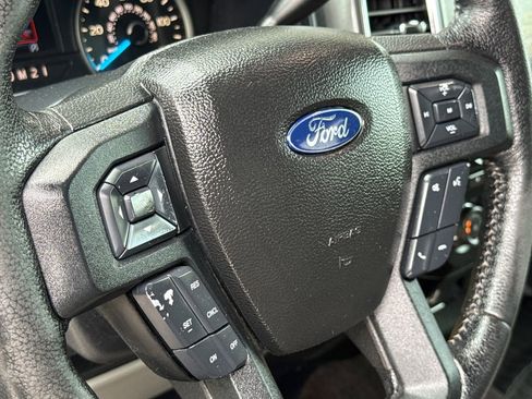 Used 2016 Ford F150 XLT w/ Equipment Group 302A Luxury image 29