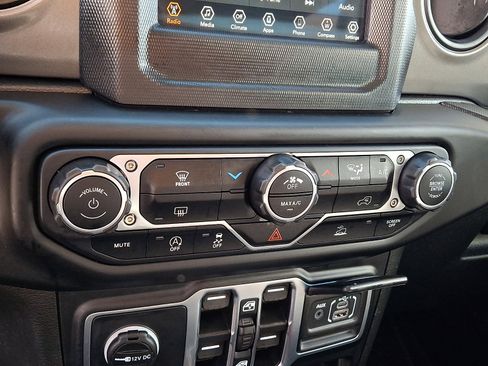 Used 2023 Jeep Wrangler Unlimited Sport AWD/4WD image 15
