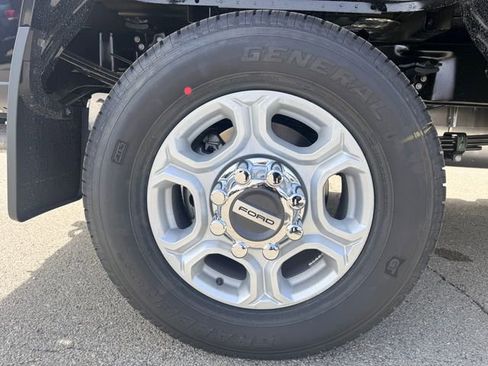 New 2026 Ford F350 XLT w/ XLT Premium Package image 10