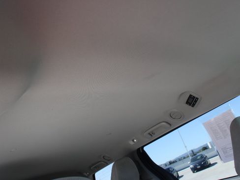 Used 2020 Toyota Sienna L FWD image 18