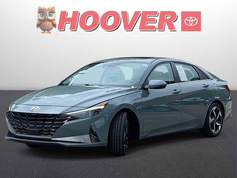 Used 2023 Hyundai Elantra Limited FWD image 5