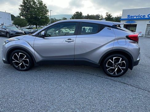 Used 2019 Toyota C-HR XLE FWD image 7