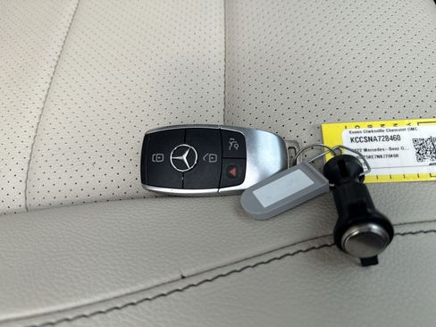 Used 2022 Mercedes-Benz GLS 450 4MATIC image 35