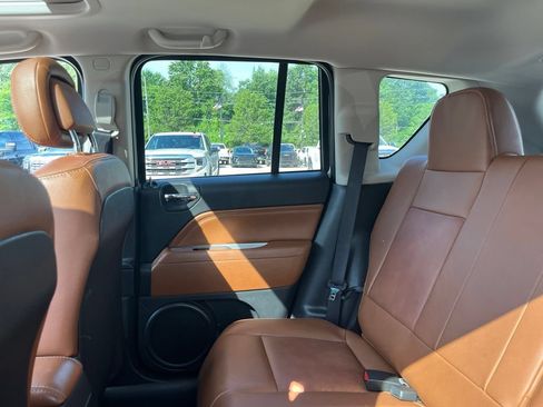 Used 2014 Jeep Compass Limited w/ Sun/Sound Group AWD/4WD image 19