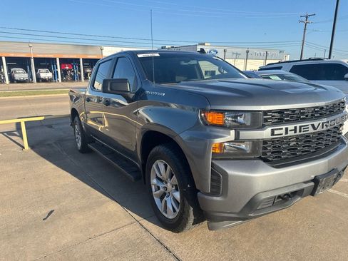 Used 2021 Chevrolet Silverado 1500 Custom RWD image 3