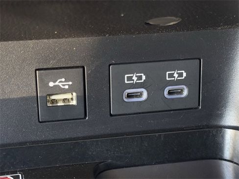 Used 2025 Toyota Camry LE image 22