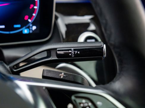 Certified 2025 Mercedes-Benz GLC 300 4MATIC image 21