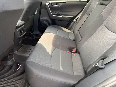 Used 2024 Toyota RAV4 XLE w/ Convenience Package FWD image 18